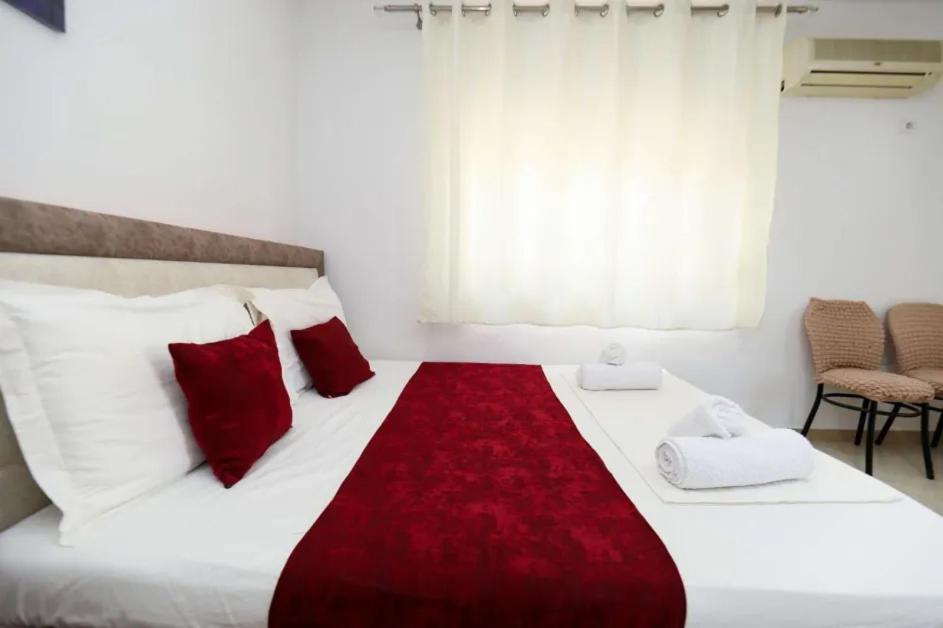 Vila Agolli Vlorë エクステリア 写真