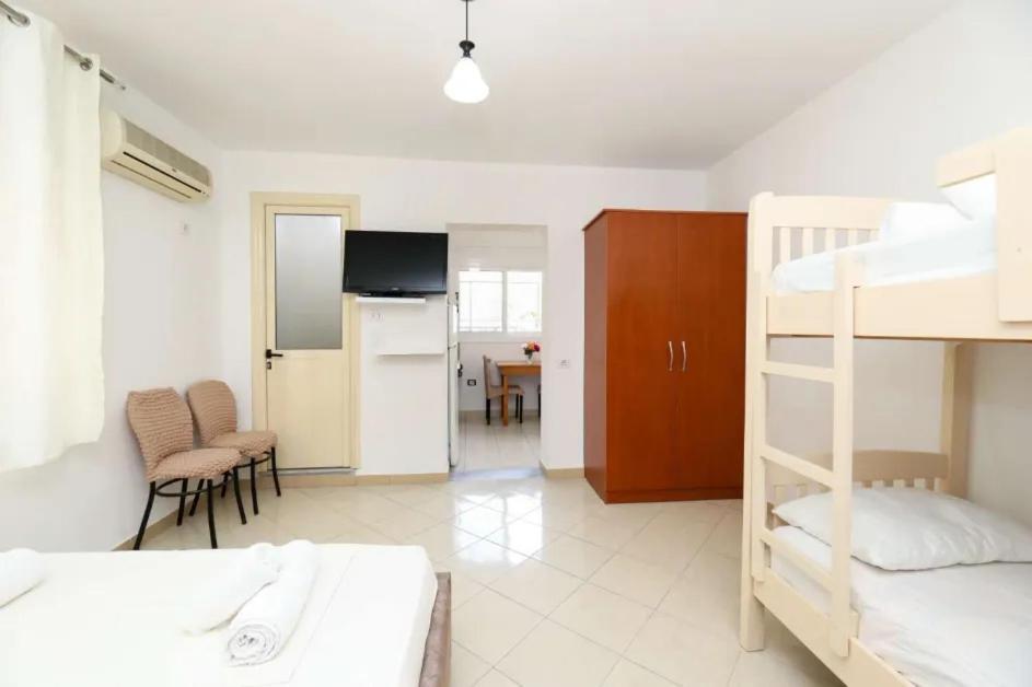 Vila Agolli Vlorë エクステリア 写真