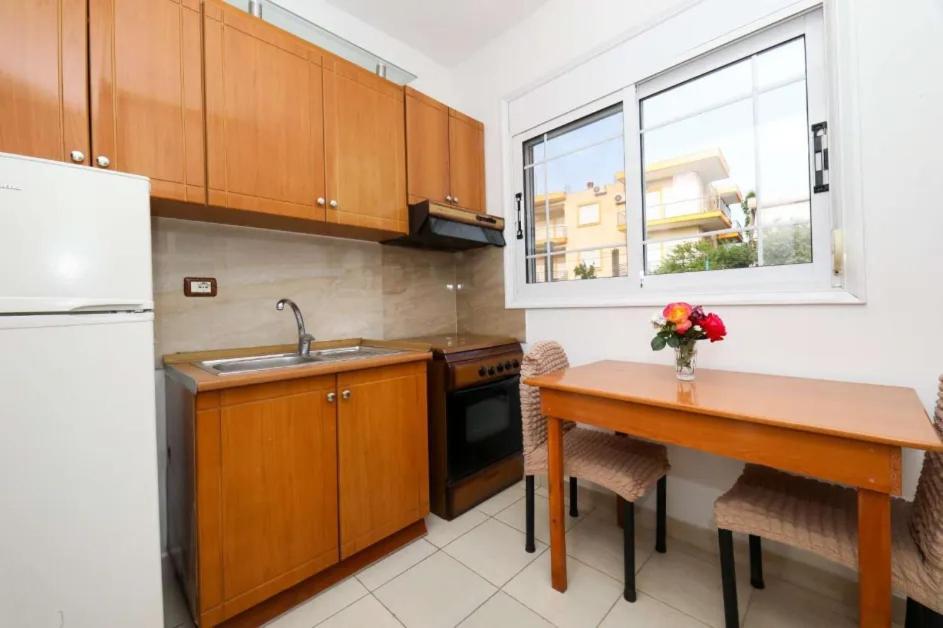 Vila Agolli Vlorë エクステリア 写真