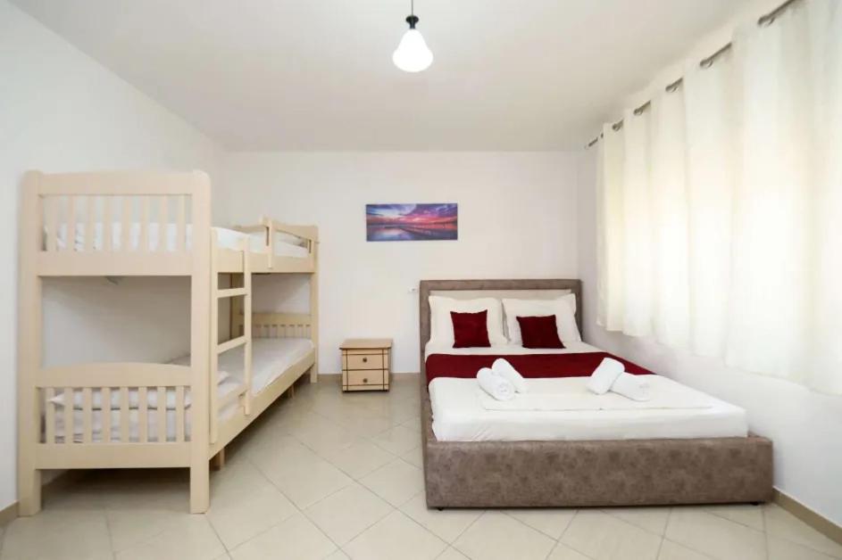 Vila Agolli Vlorë エクステリア 写真